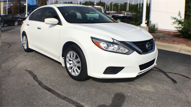 Pre Owned 2018 Nissan Altima 2 5 S